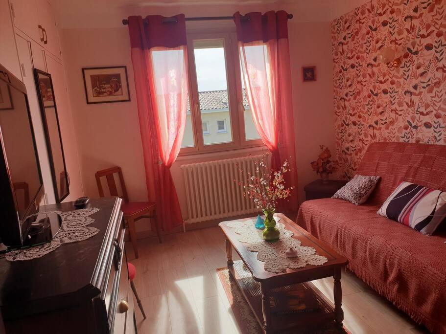 Appartement Avec Grand Jardin Labatut  Exterior photo